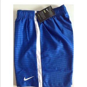 Nike women’s soccer shorts royal blue Sz med NWT